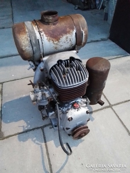 Rotax factory stable engine