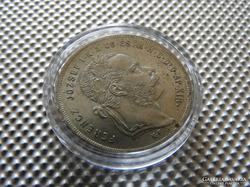 1877 KB Körmöcbánya ezüst 1 Ft forint KAPSZULÁBAN UNC VERDEFÉNY Peremirat olvashatócímer felül (KB7)