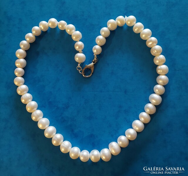 Beautiful large-eyed real cultured pearl necklace