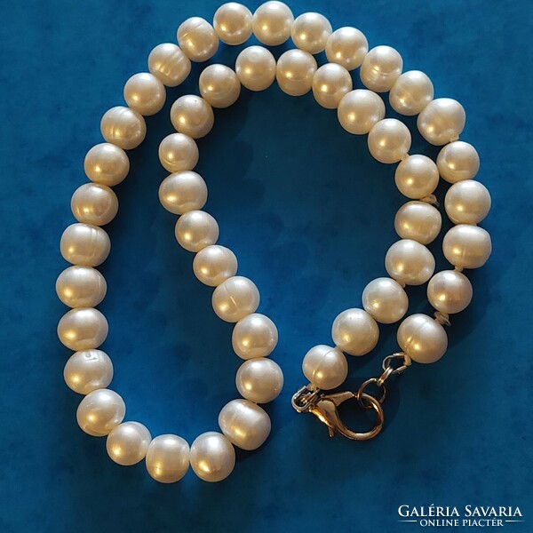 Beautiful large-eyed real cultured pearl necklace