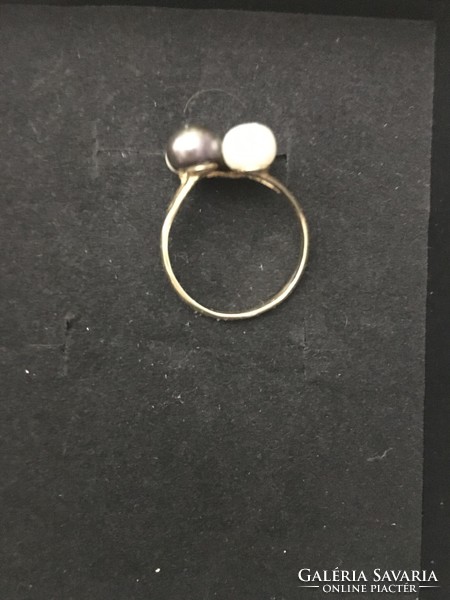 Különleges, kétszínű gyöngyös arany gyűrű