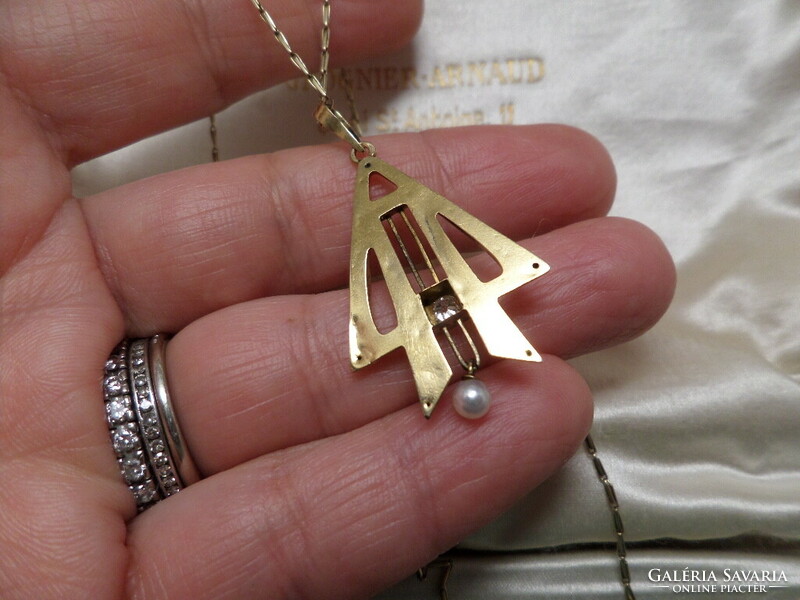 Art deco antique gold pendant with chain