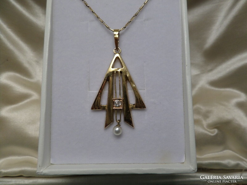 Art deco antique gold pendant with chain