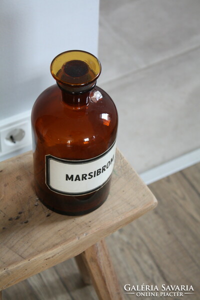 Old medical apothecary bottle in good condition 