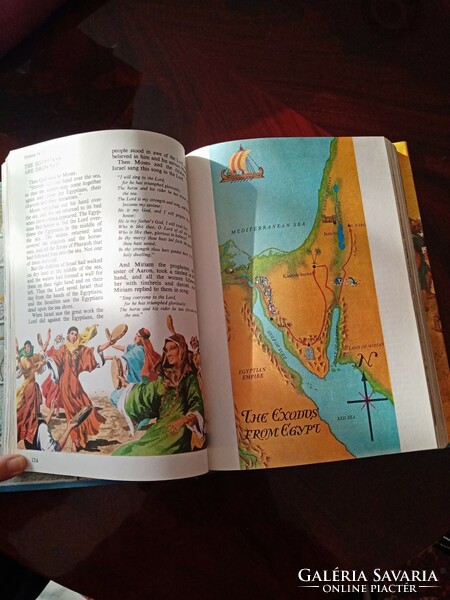 Color picture children's Bible in English
