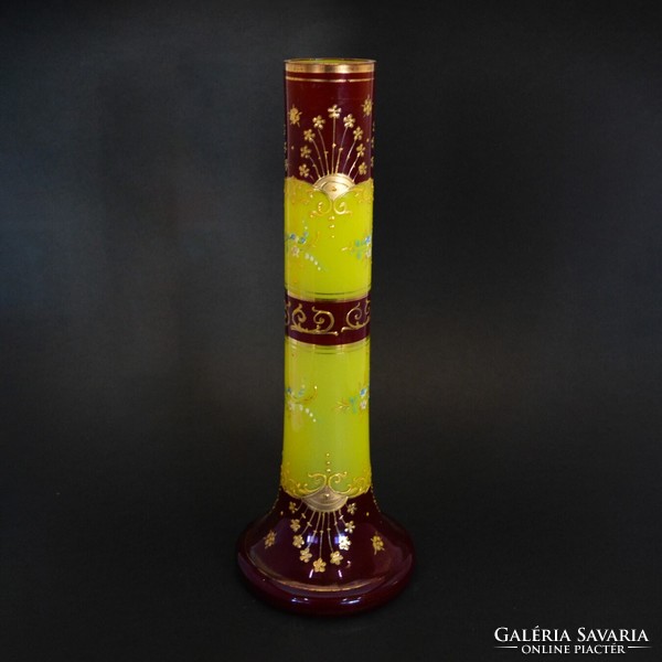 Yellow-burgundy decorative vase