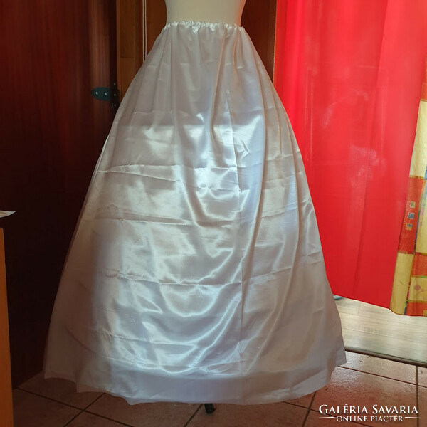 ESKÜVŐ ASZ21 - Fehér szatén menyasszonyi alsószoknya, fedőréteg