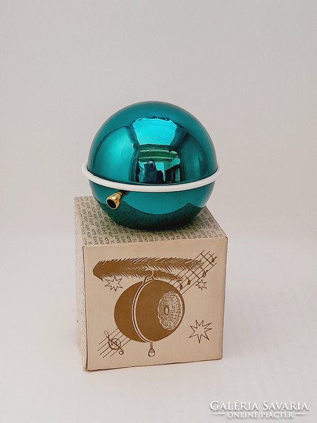 Karácsonyi zenélő gömb dobozával, 8 cm