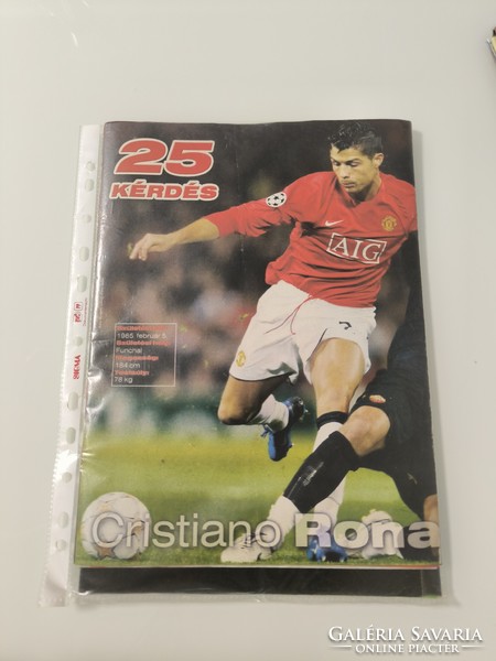Cristiano Ronaldo gyűjtemény (Vintage Kick-o-mania baba, könyvek, DVD-k, poszterek)