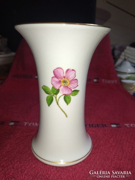 Beautiful Herend flower pattern vase, never used