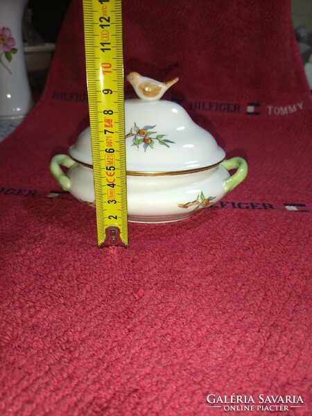 Beautiful Herend Hecsedli rosehip eared porcelain sugar bowl bonbonier with bird handle