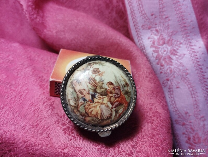 Antique jewelry box, box with baroque scenes