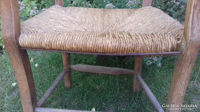 Antik ritka ácsolt karfás szék