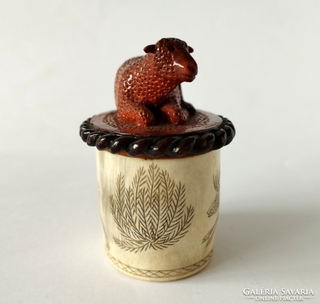 Old hand-carved horned salt holder shepherd's work for collection