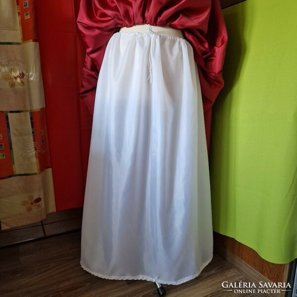 Wedding asz44 - white silk petticoat that helps the toilet (makes going to the toilet easier)