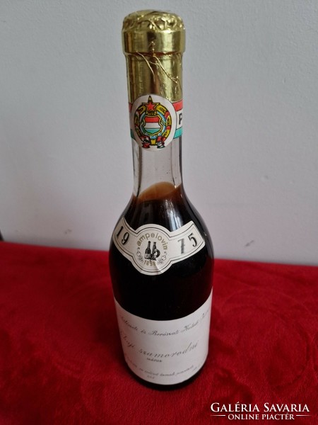 1975 Tokaji sadly dry, for birthday, for collection :)