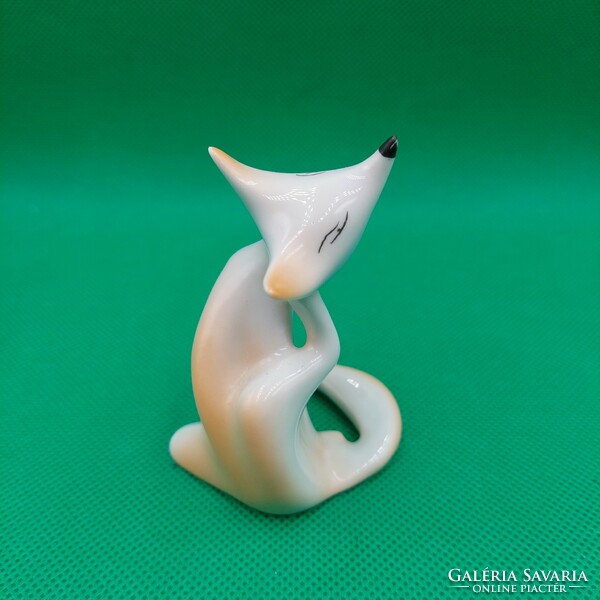 Klara Zumpfe is a raven house fox figure