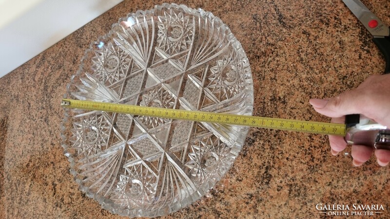 1 wonderful crystal serving bowl with a diameter of 29 cm