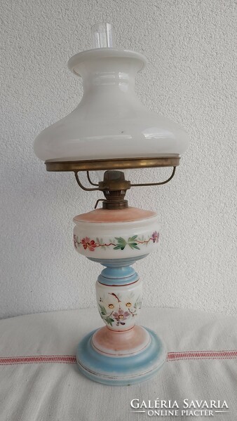 Milk glass table kerosene lamp, painted, flawless, all original on it, 46 cm high