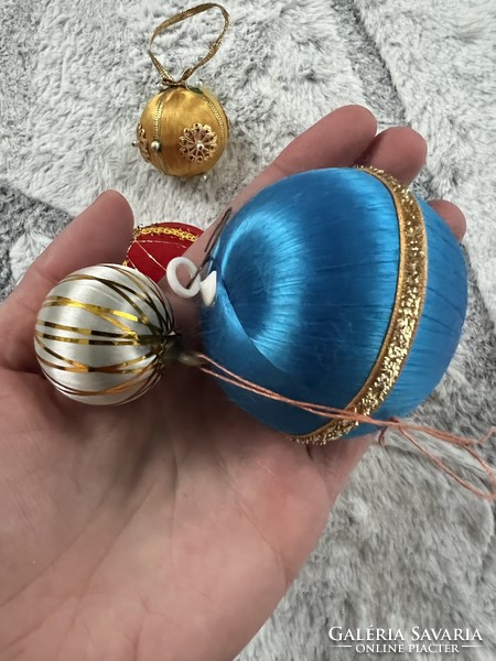 Old thread ball Christmas tree decoration