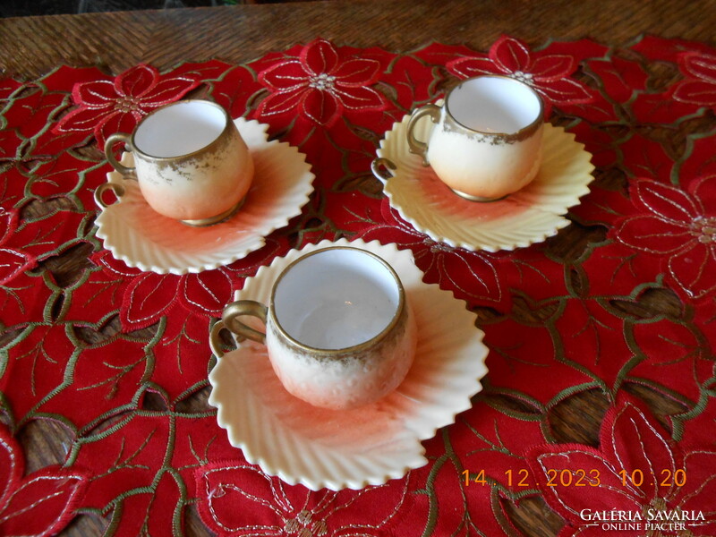 Antique Zsolnay strawberry mocha - coffee cup