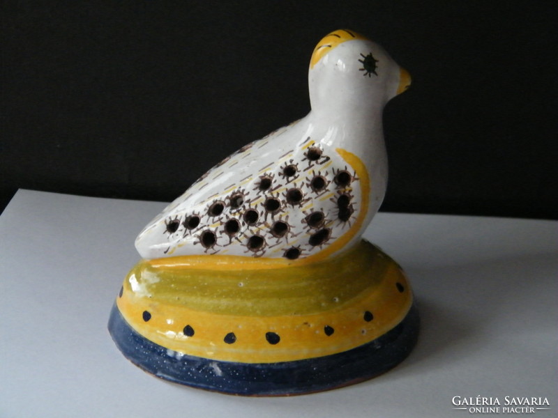 Small Portuguese porcelain bird figurine