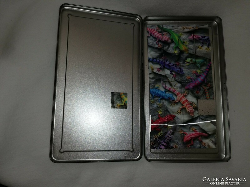 Rare magnetic 3d magna puzzle in metal box