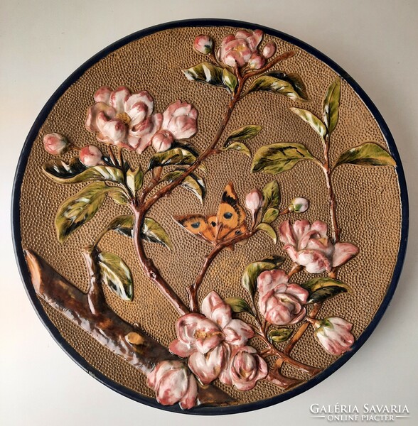 Decorative antique large ceramic wall plate