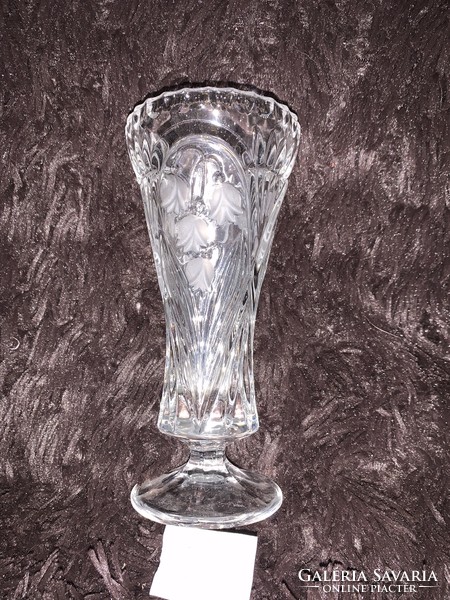 Medium/small crystal vases in perfect condition