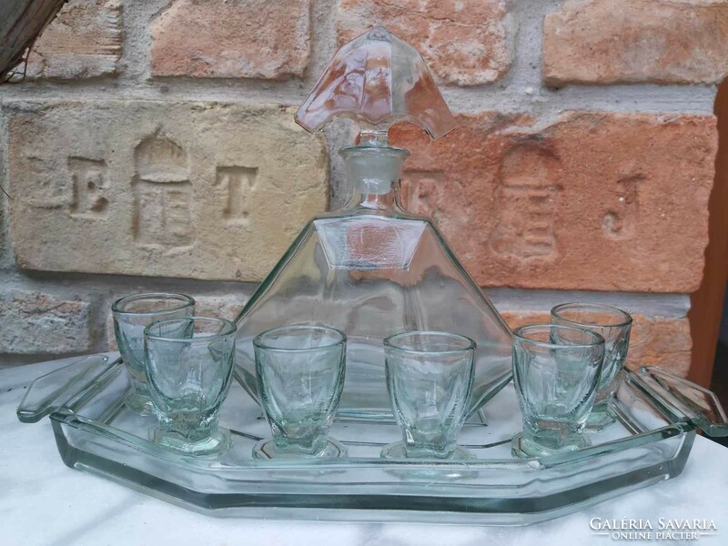 Art-deco drinking and schnapps set