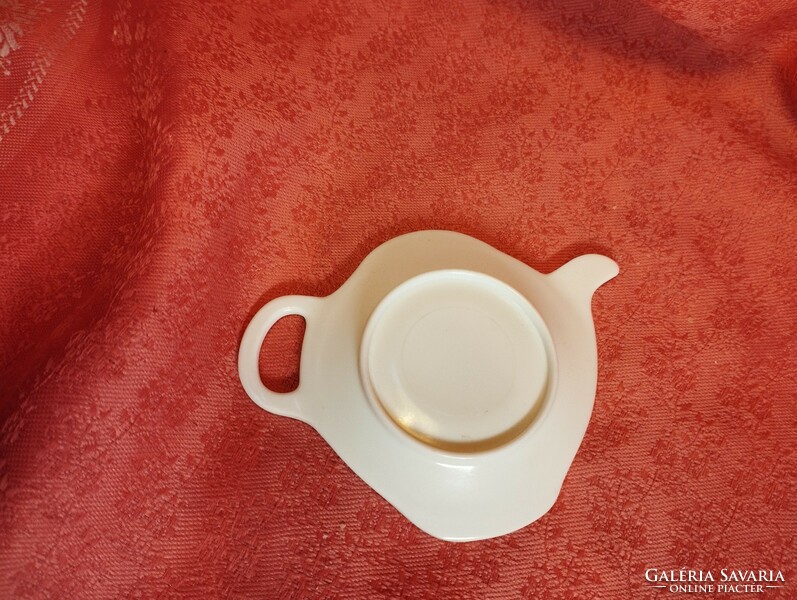 Pink tea filter holder, kitchen accessory