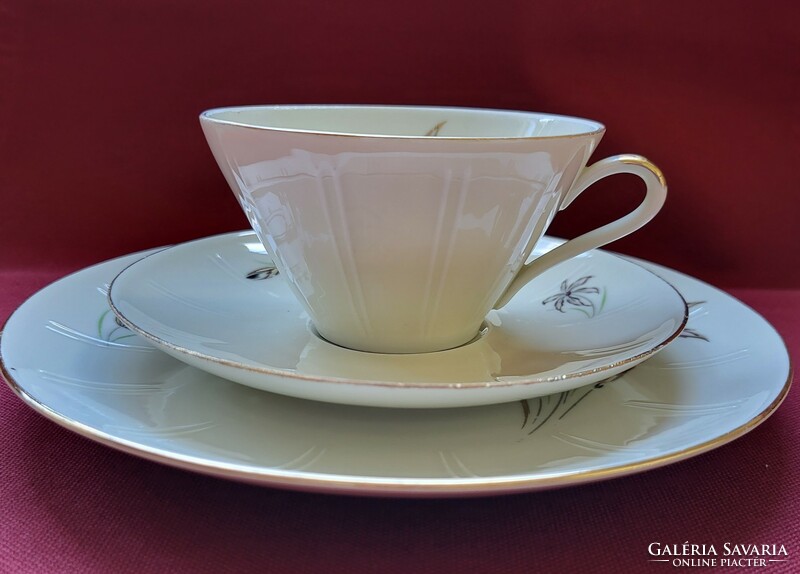Porcelán reggeliző szett kávés teás csésze csészealj kistányér virág mintával