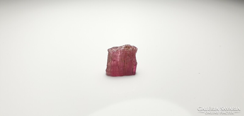 Extra pink tourmaline crystal 6.49 Carats. With certification.