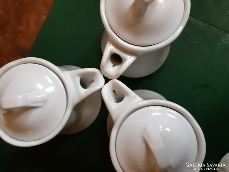 Small, thick porcelain spout
