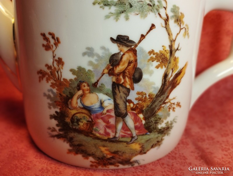 Antik, romantikus jelenetes porcelán kiöntő, talán Zsolnay?