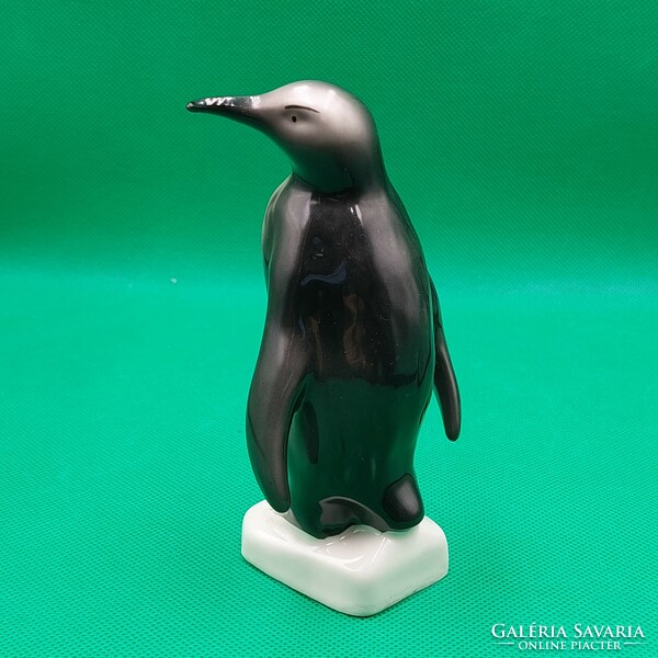 Retro porcelán pingvin figura