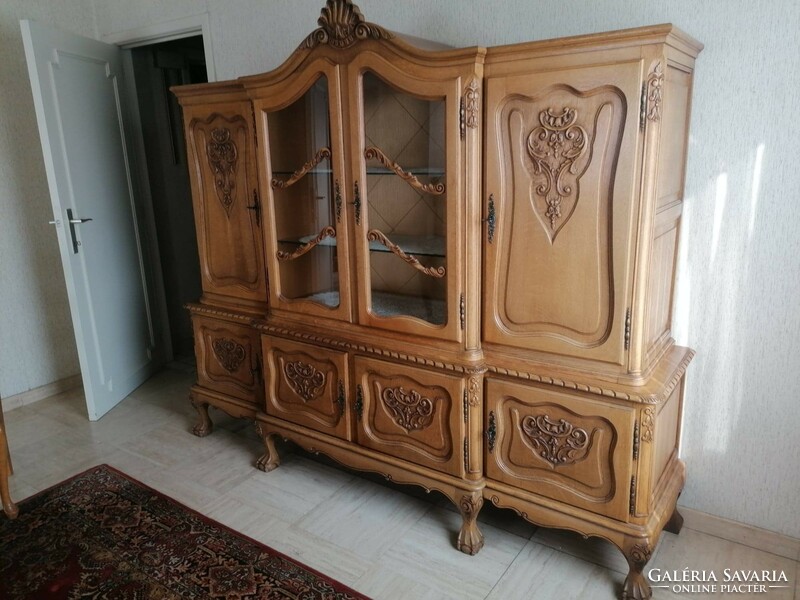 Neo-Baroque - Chippendale display cabinet