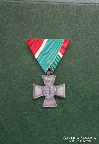 Horthy national defense cross 1940 war metal award with original breast band