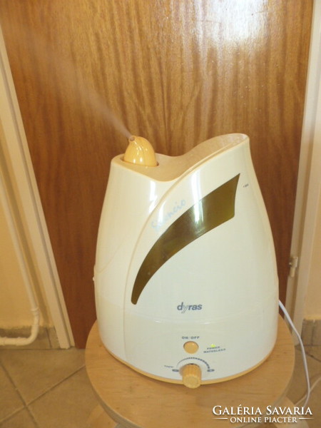 Dyras ultrasonic extra quiet cold humidifier, hardly used