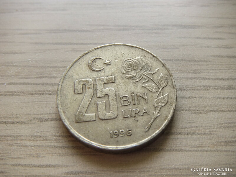 25.000  Líra 1996  Törökország ( Török Font )