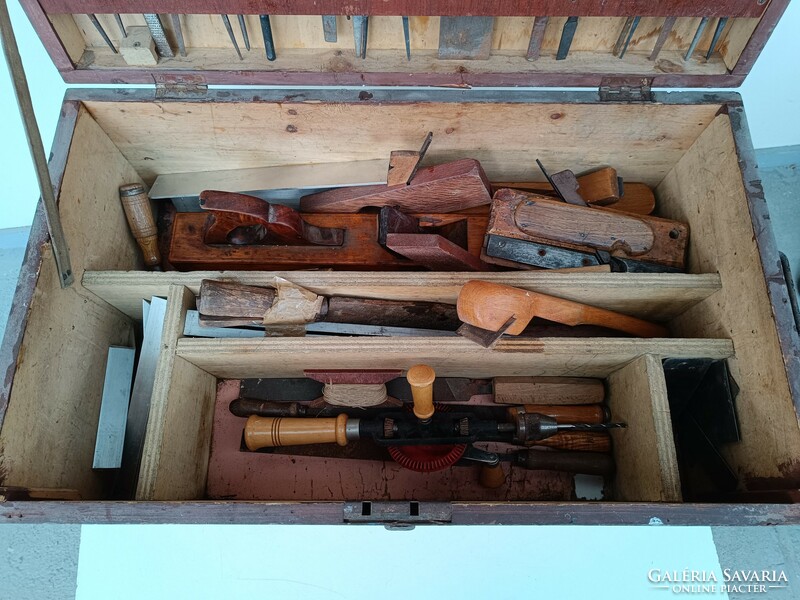 Antique carpentry tool tool tool chest with non-living mosquitoes 607 8362