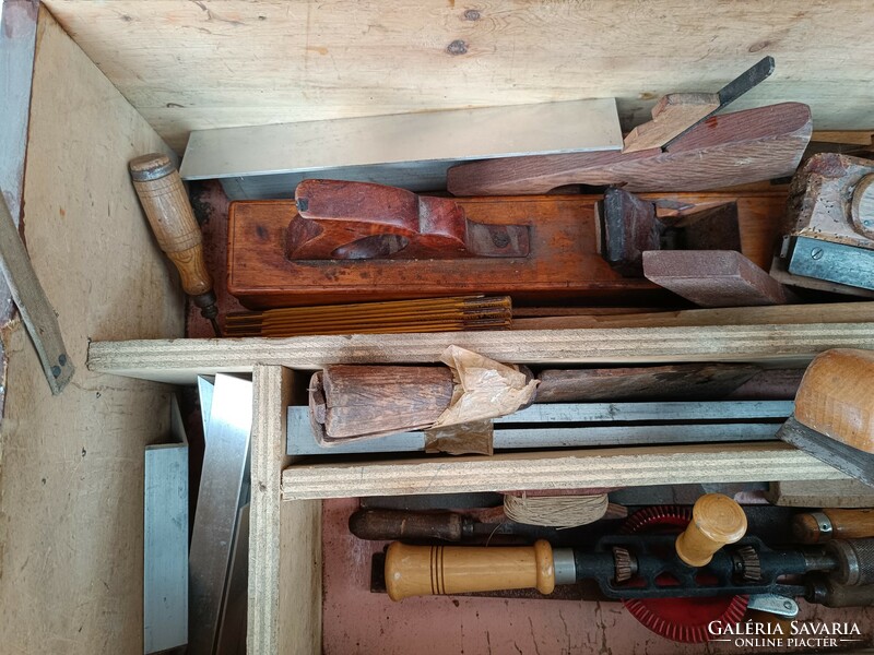 Antique carpentry tool tool tool chest with non-living mosquitoes 607 8362