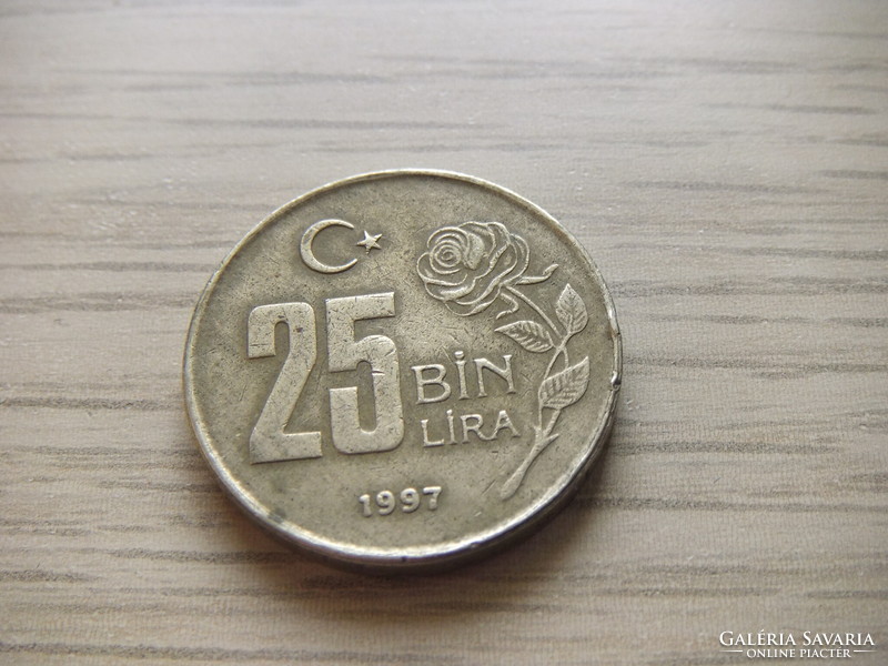 25.000  Líra 1997  Törökország ( Török Font )