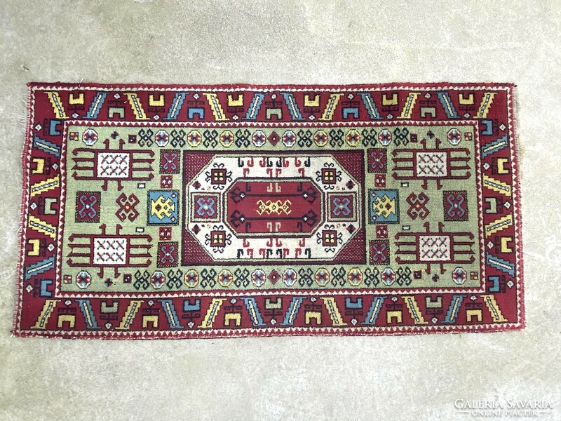 Hand-knotted oriental rug 180 x 91 cm