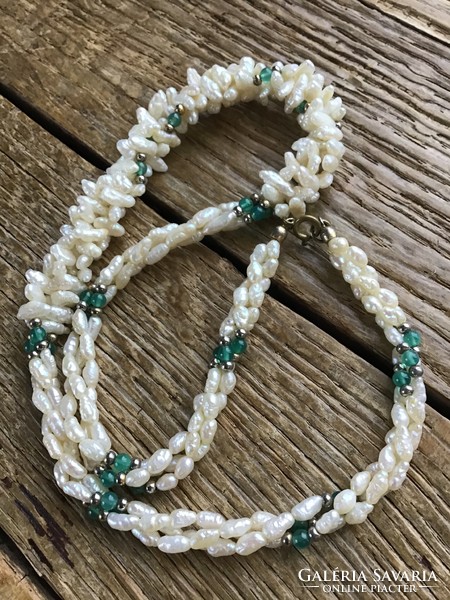 Old rice pearl necklace