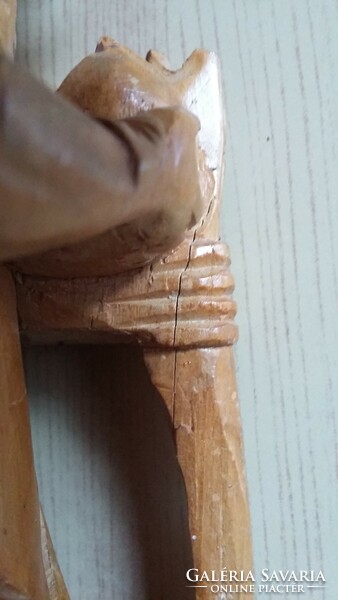 Kínai faragott fa figura, sérült
