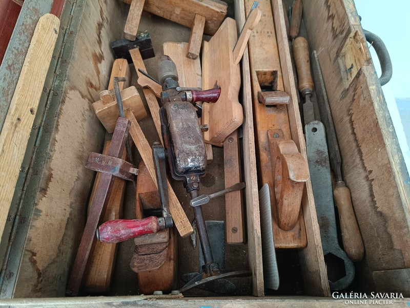 Antique carpentry tool tool box 606 8361