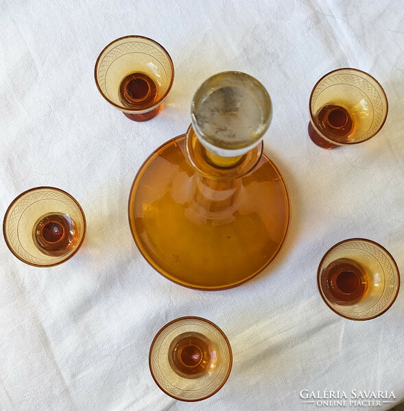 Amber liqueur set bottle