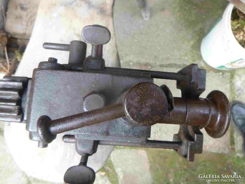 Tin edging machine, old but usable