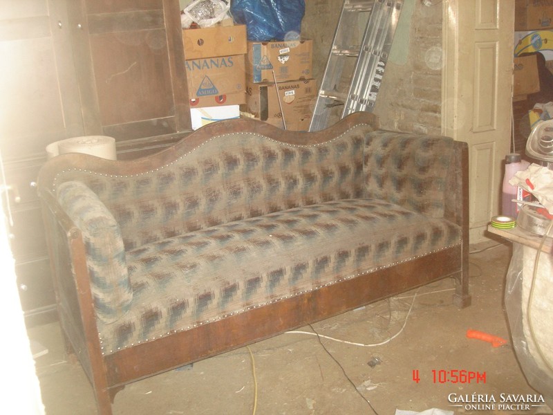 Antik, kerevet-szófa